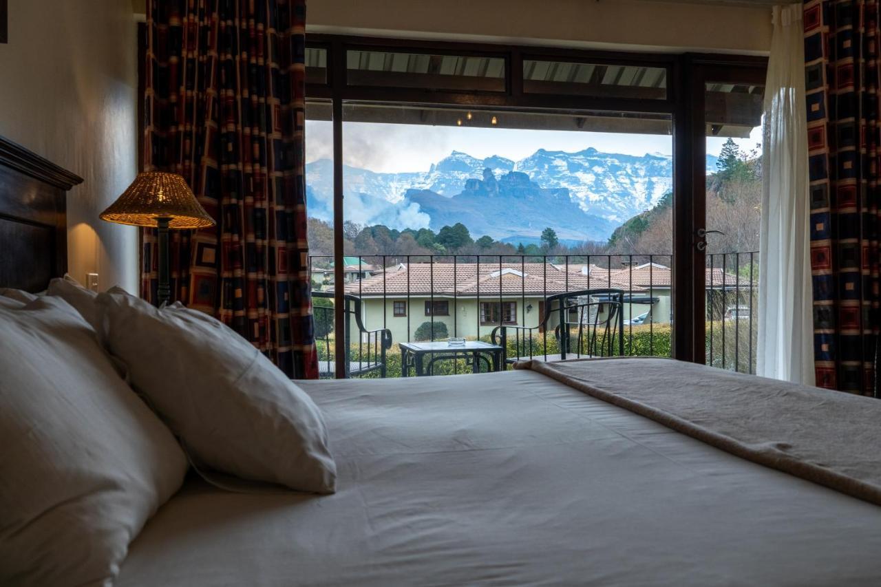 Gooderson Drakensberg Gardens Golf & Spa Resort Esterno foto