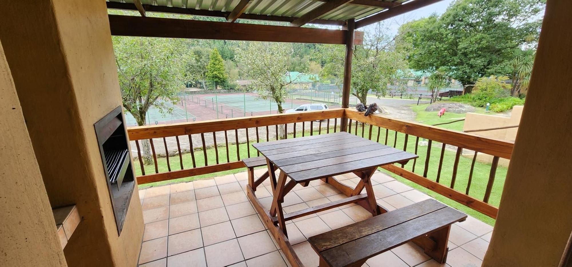 Gooderson Drakensberg Gardens Golf & Spa Resort Esterno foto