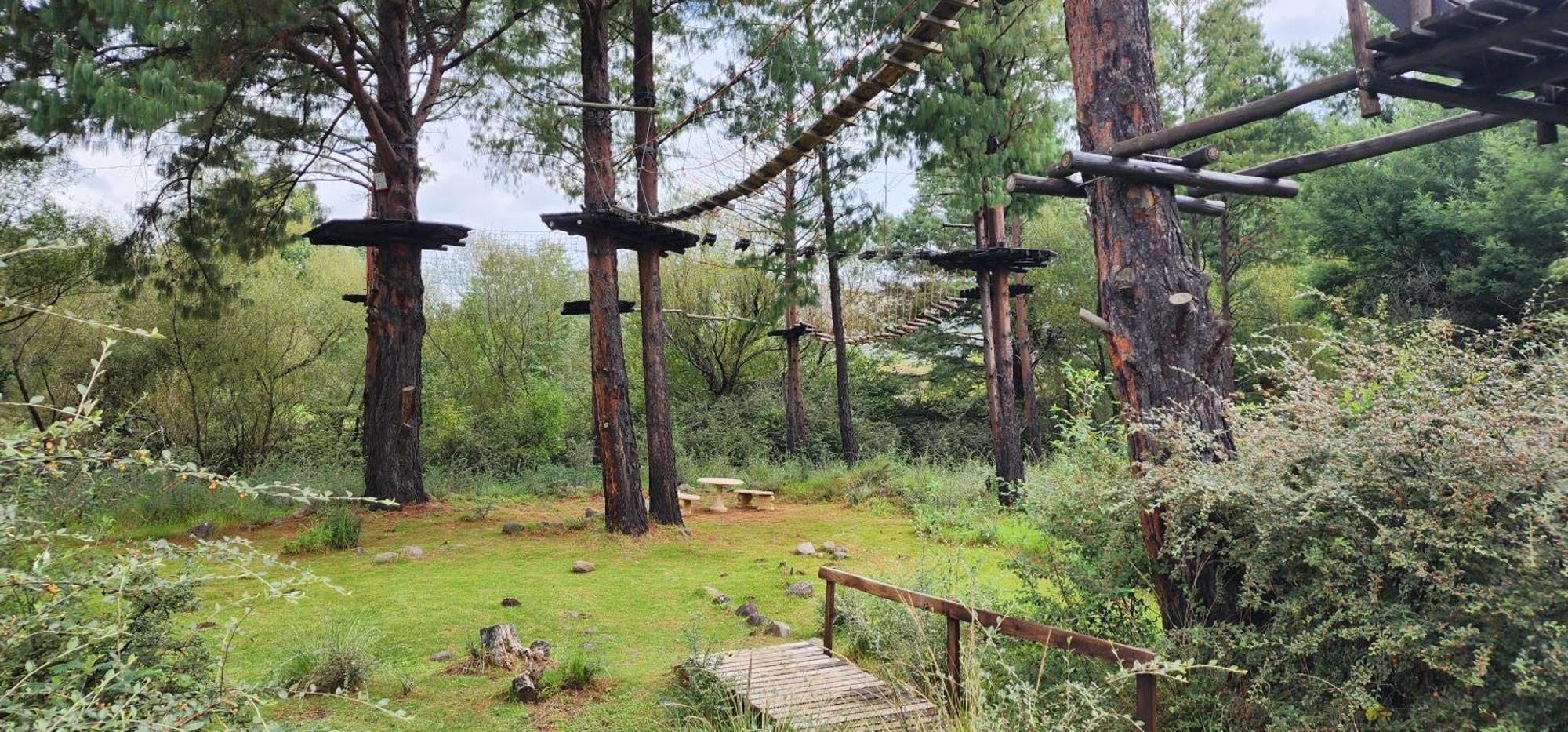 Gooderson Drakensberg Gardens Golf & Spa Resort Esterno foto